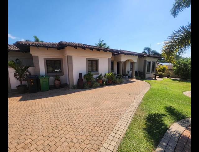 3 BEDROOM HOUSE FOR SALE IN UMHLALI GOLF ESTATE